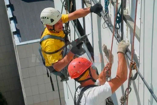 Trabajos verticales en Mieres