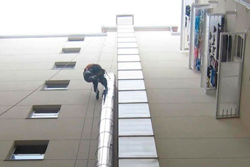 Trabajos verticales en Cangas de Onís