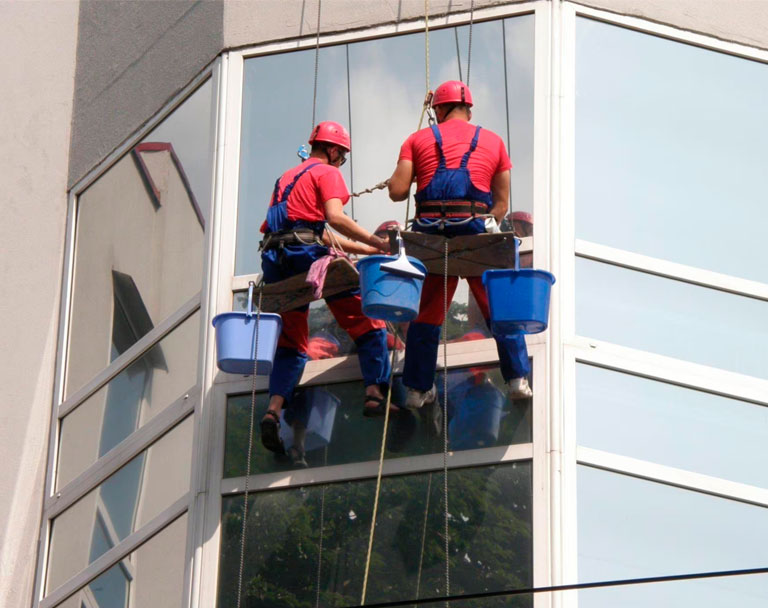 Trabajos verticales en Siero