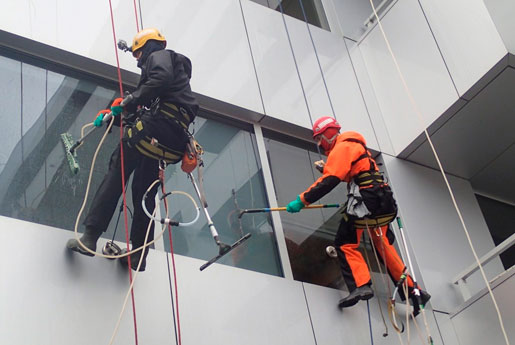 Trabajos verticales en Castrillón